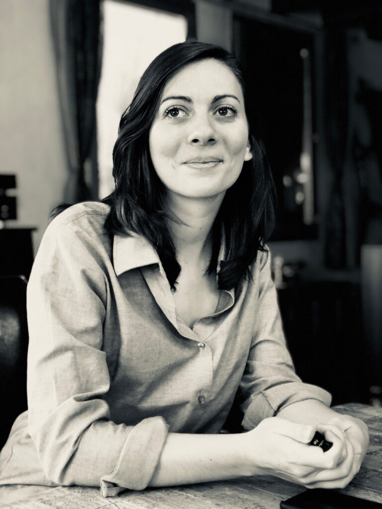 Marie Laroche, chanteuse-pianiste et compositrice